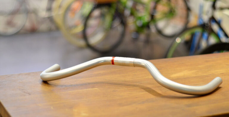 Cintre Moustache Nitto RM-016